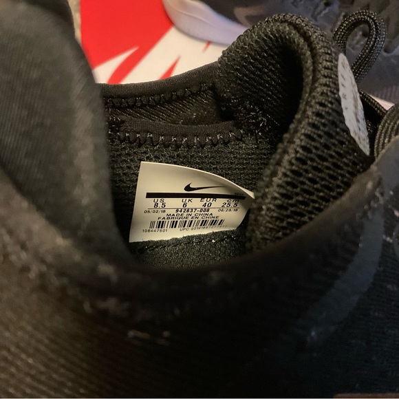 NWT Nike Free RN 2018 Black Metallic Gold Running Shoes Women’s Sz 8.5 - Picture 13 of 13